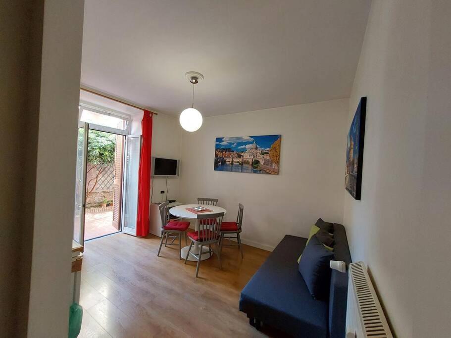 Casa Anna 5 Stelle - Apartment With Garden Рим Экстерьер фото